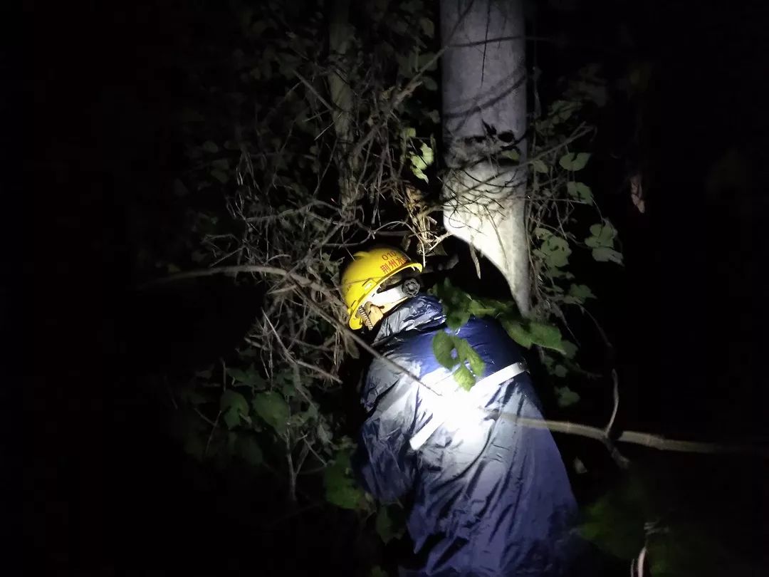 水電分公司開啟夜巡模式，確保電力設(shè)備“不中暑”